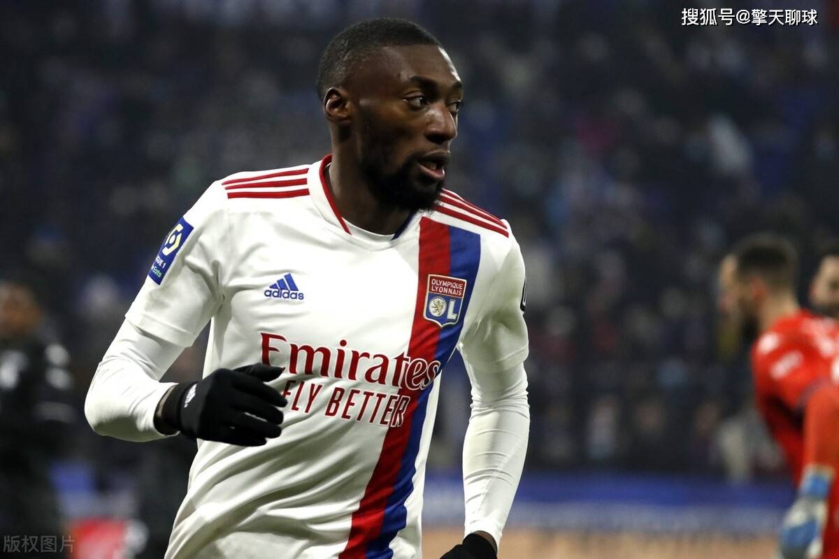 圣埃蒂安三轮不胜，保级形势严峻