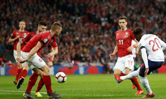 丹麦队强势晋级，打入欧洲杯半决赛