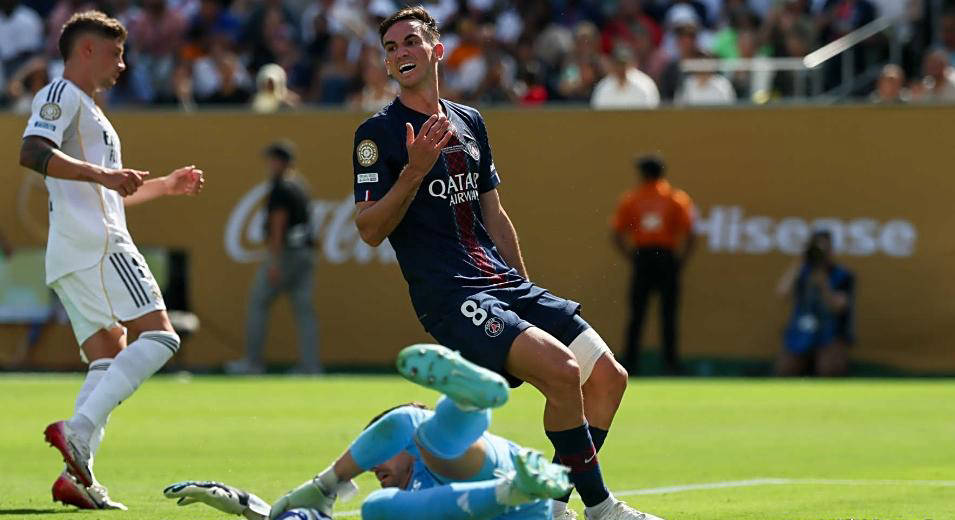 乐鱼在线娱乐-巴黎圣日耳曼队员变阵成功，赢得赞誉