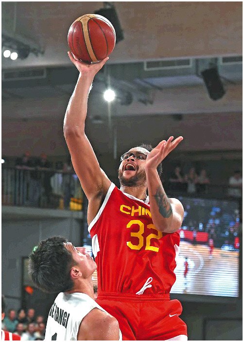 欧洲篮球强队对决，技艺过招