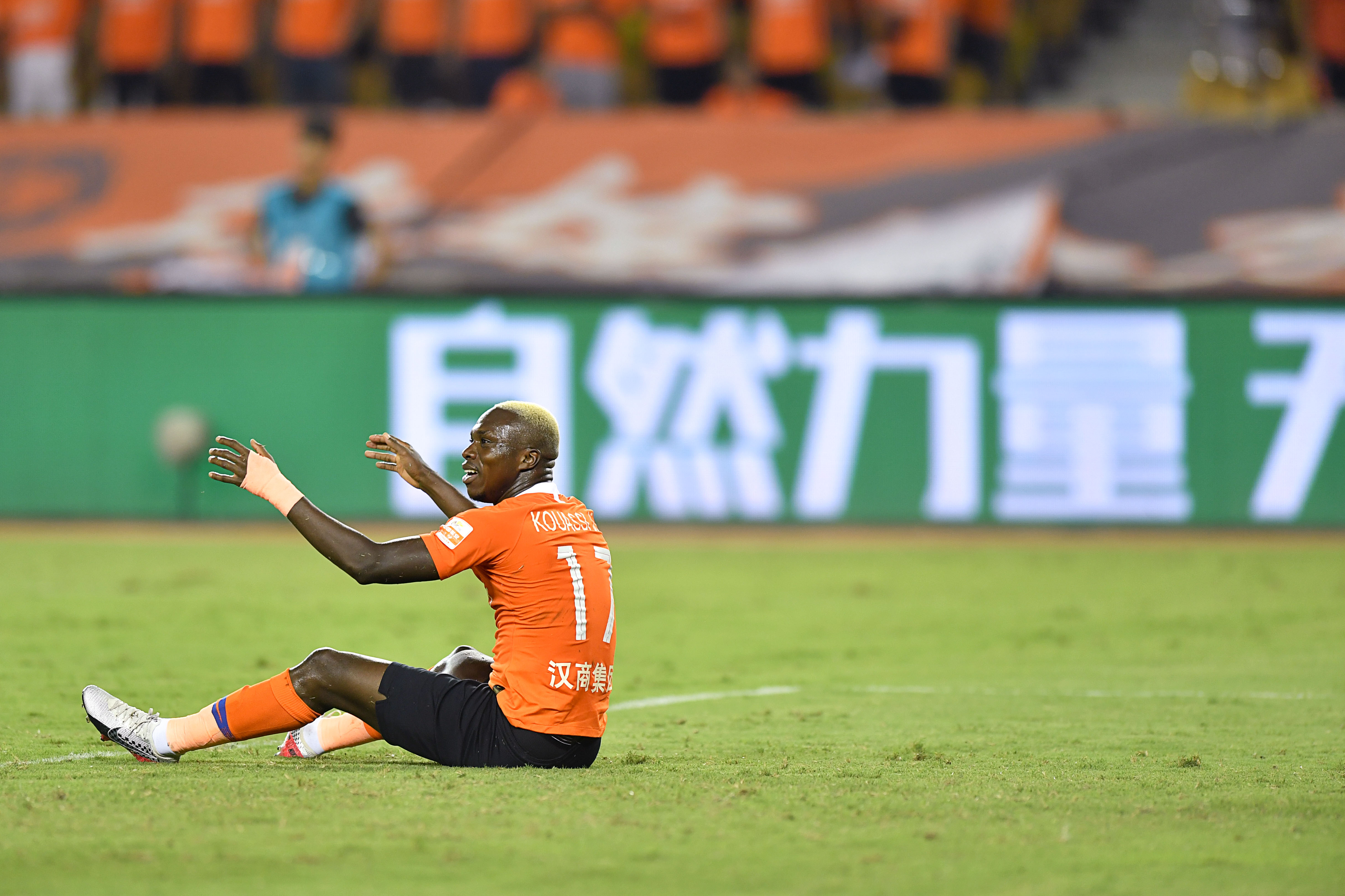 乐鱼在线娱乐-武汉卓尔主场表现抢眼，继续向前