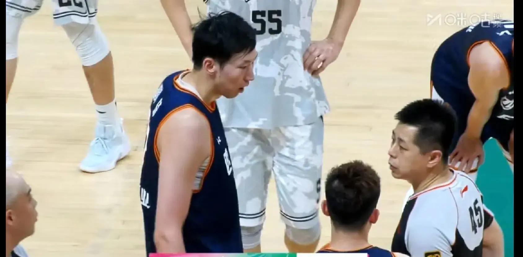 广东男篮客场不敌四川队，遭遇失利