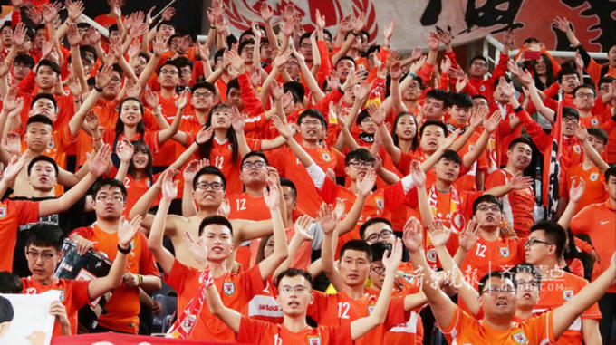 包含恒大憾平鲁能：广州恒大主场与山东鲁能激战，战平收场的词条