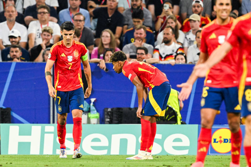 西班牙队在对阵格鲁吉亚比赛中取得胜利